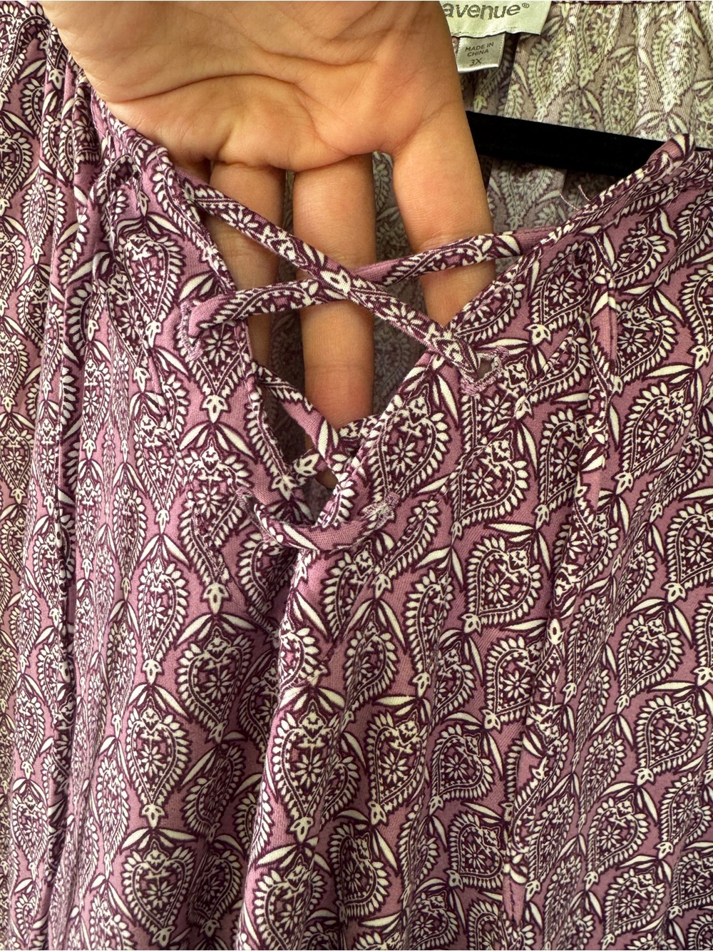 Avenue Blouse Womens 3X Purple Paisley Boho Bell Sleeve Peasant Tunic Top - Picture 3 of 10